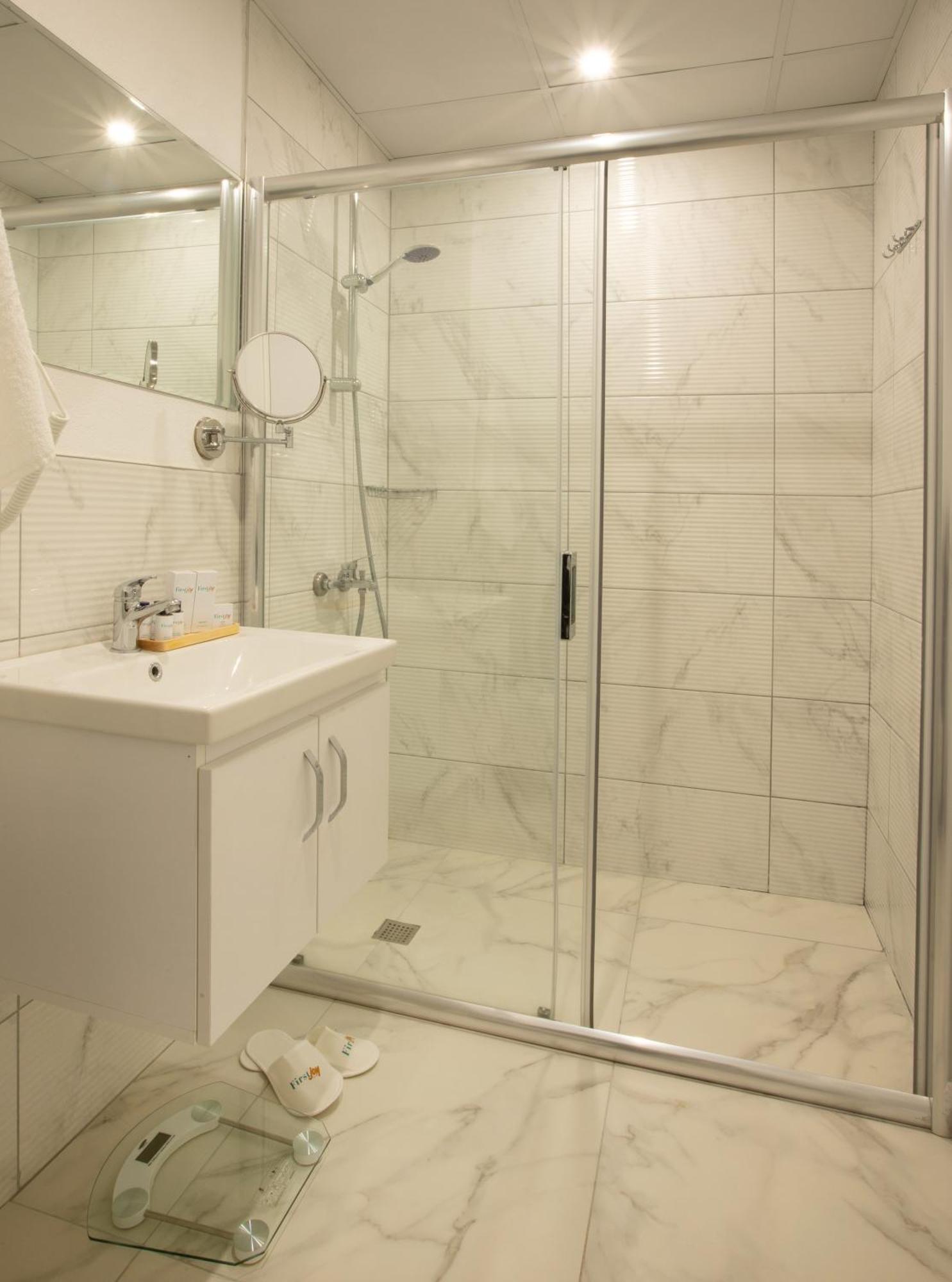 First Joy Hotel Τραμπζόν Εξωτερικό φωτογραφία