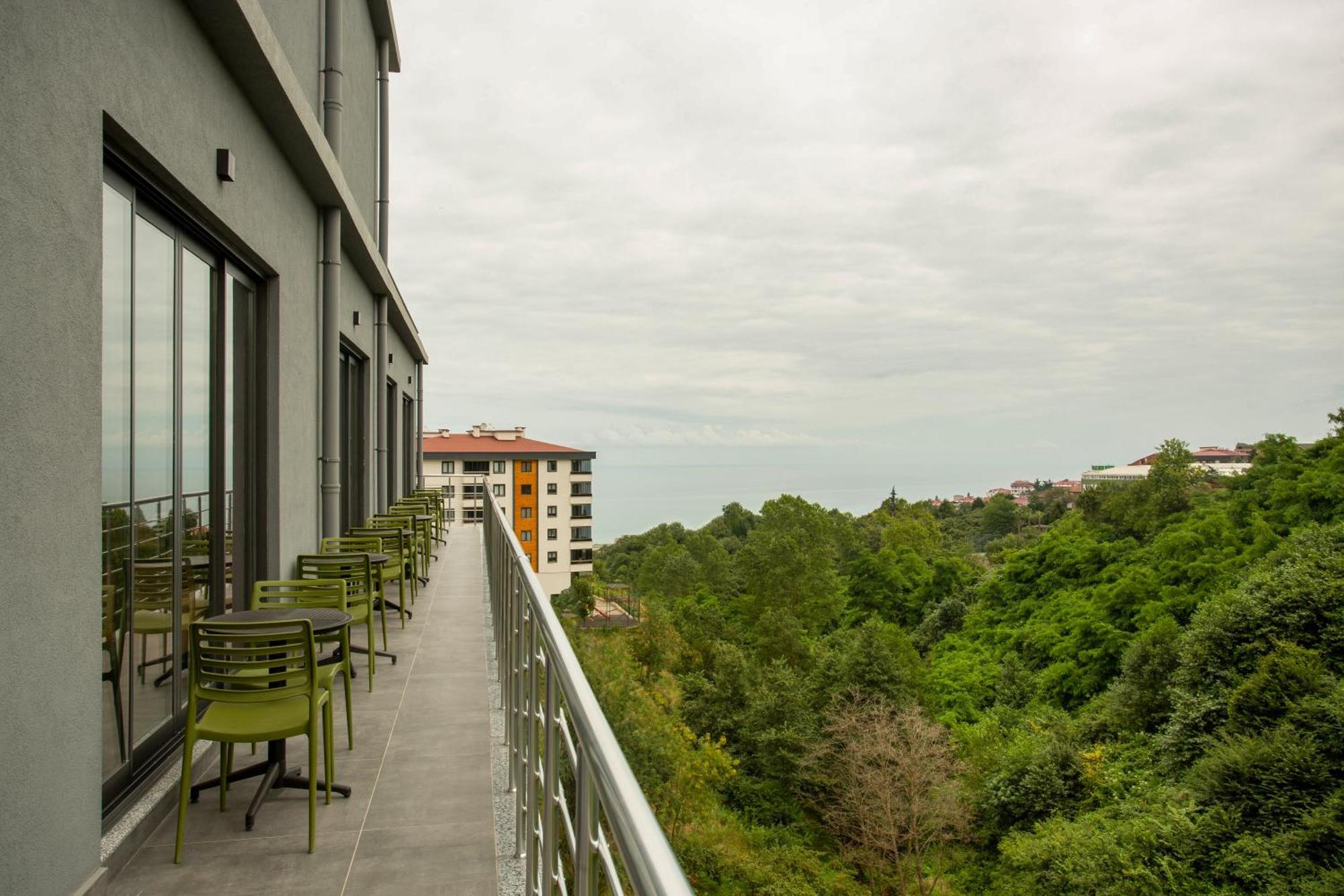 First Joy Hotel Τραμπζόν Εξωτερικό φωτογραφία